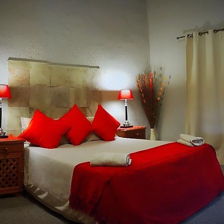 Kwambali Riverside Lodge Хейзивю Екстериор снимка