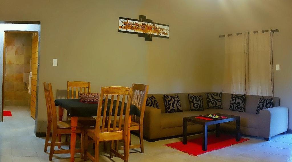 Kwambali Riverside Lodge Хейзивю Екстериор снимка