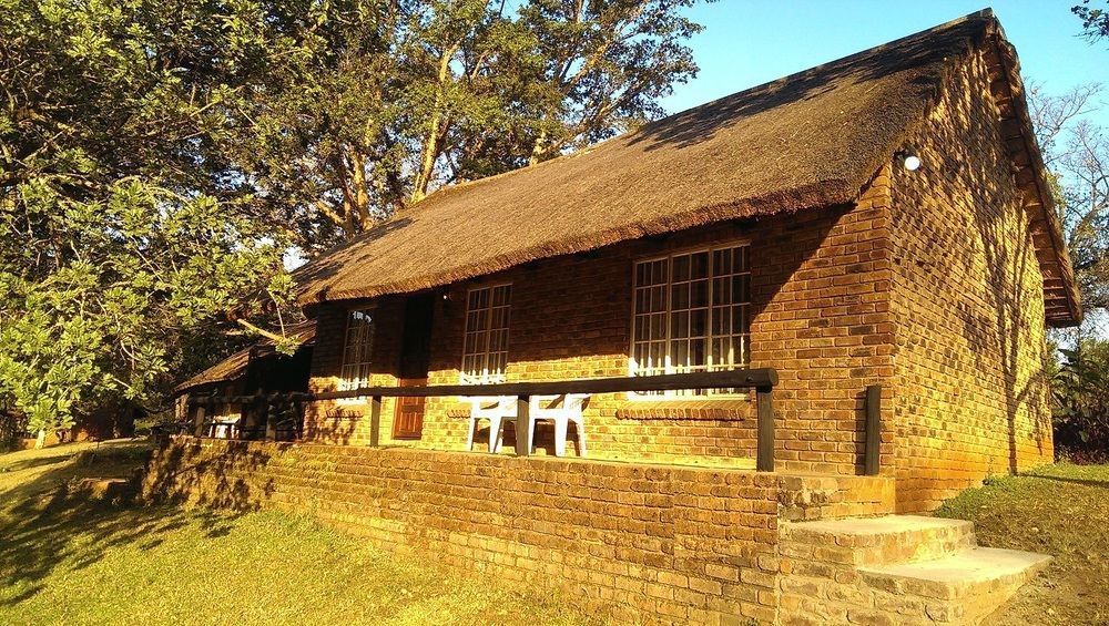 Kwambali Riverside Lodge Хейзивю Екстериор снимка