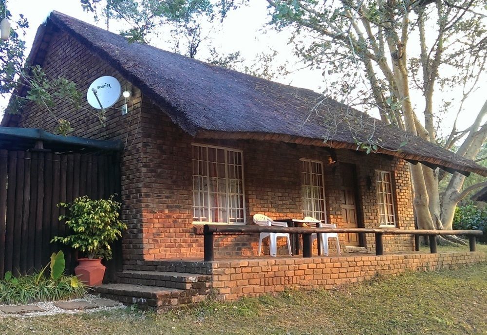 Kwambali Riverside Lodge Хейзивю Екстериор снимка