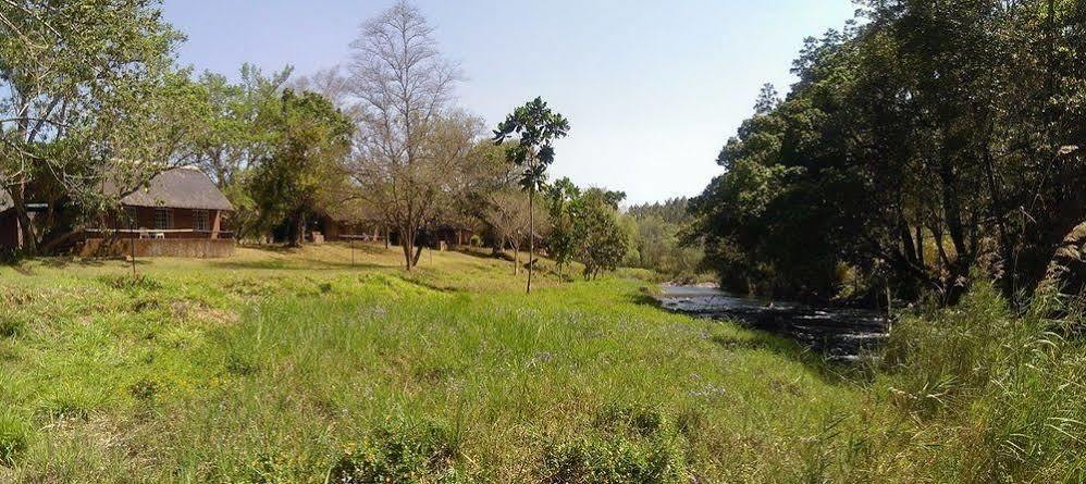 Kwambali Riverside Lodge Хейзивю Екстериор снимка