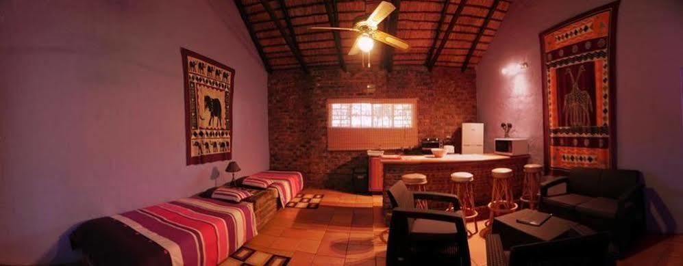Kwambali Riverside Lodge Хейзивю Екстериор снимка