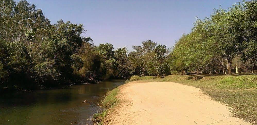 Kwambali Riverside Lodge Хейзивю Екстериор снимка