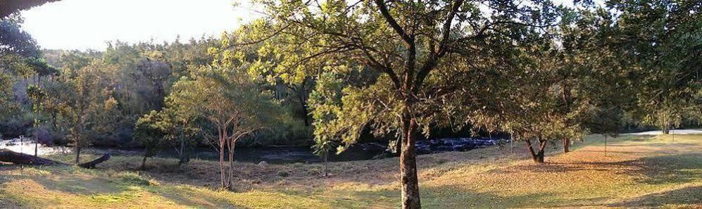 Kwambali Riverside Lodge Хейзивю Екстериор снимка