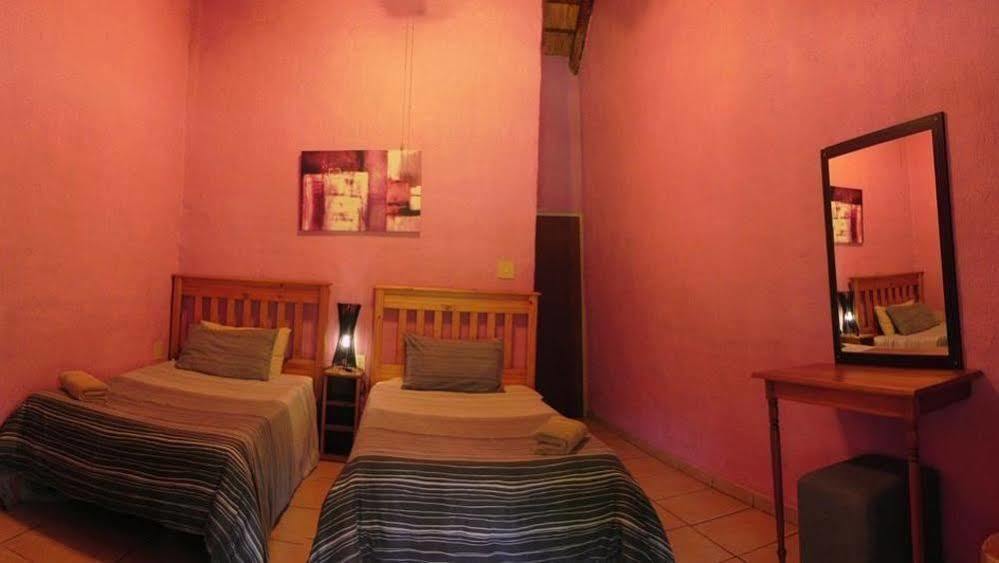 Kwambali Riverside Lodge Хейзивю Екстериор снимка